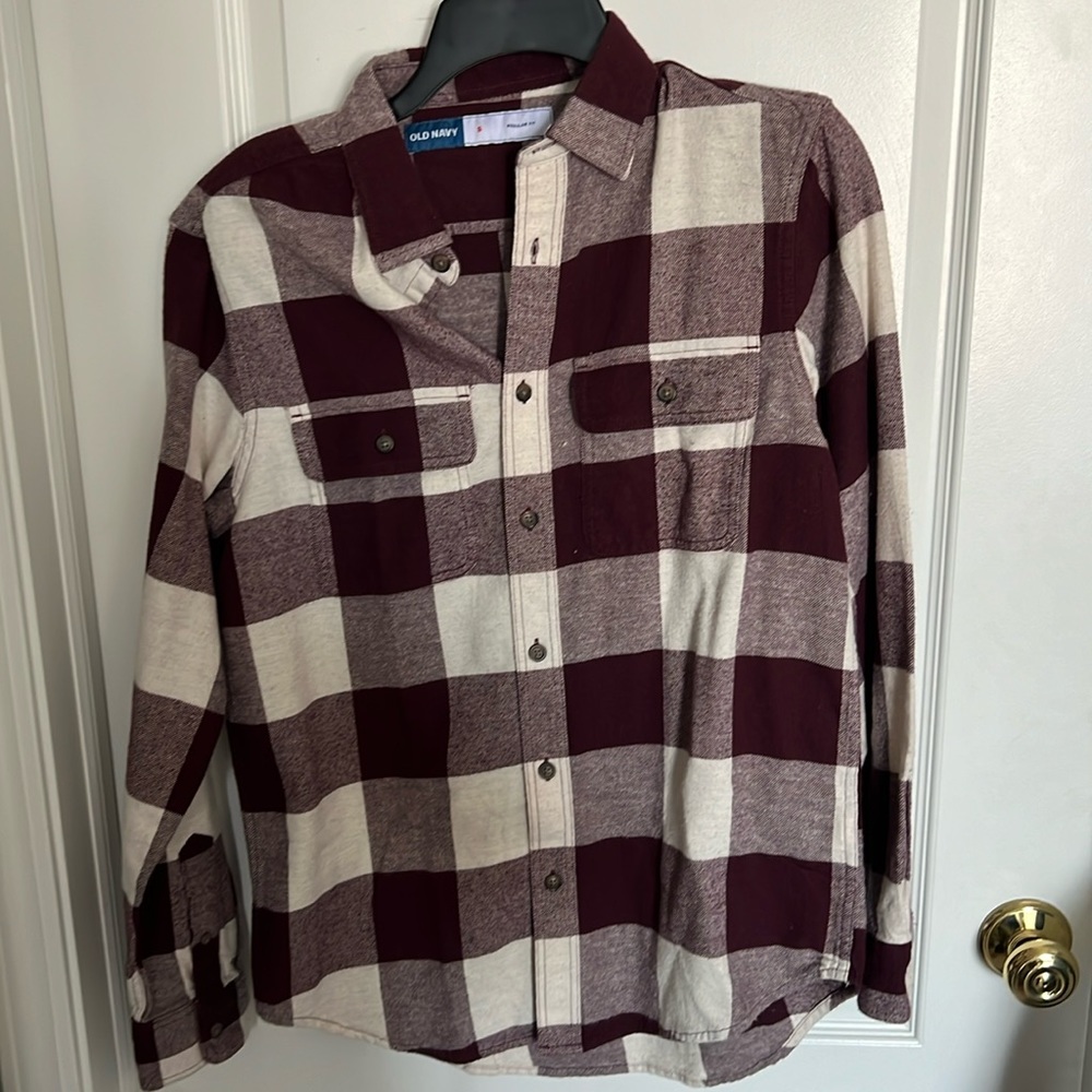 Cream and burgundy flannel. Old Navy. Small. Never worn.